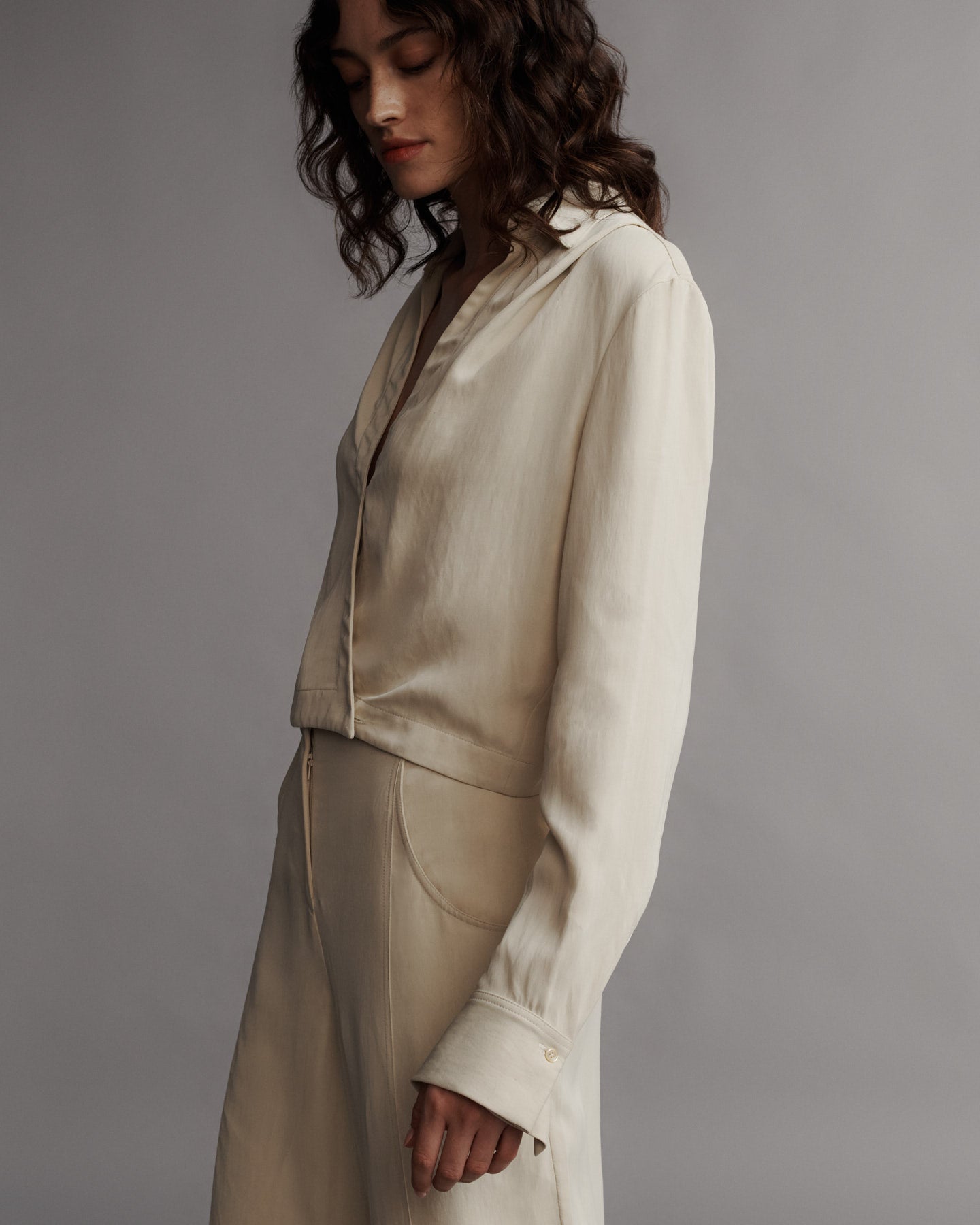 TWP French butter GTGOAN Top in Coated Viscose Linen view 4