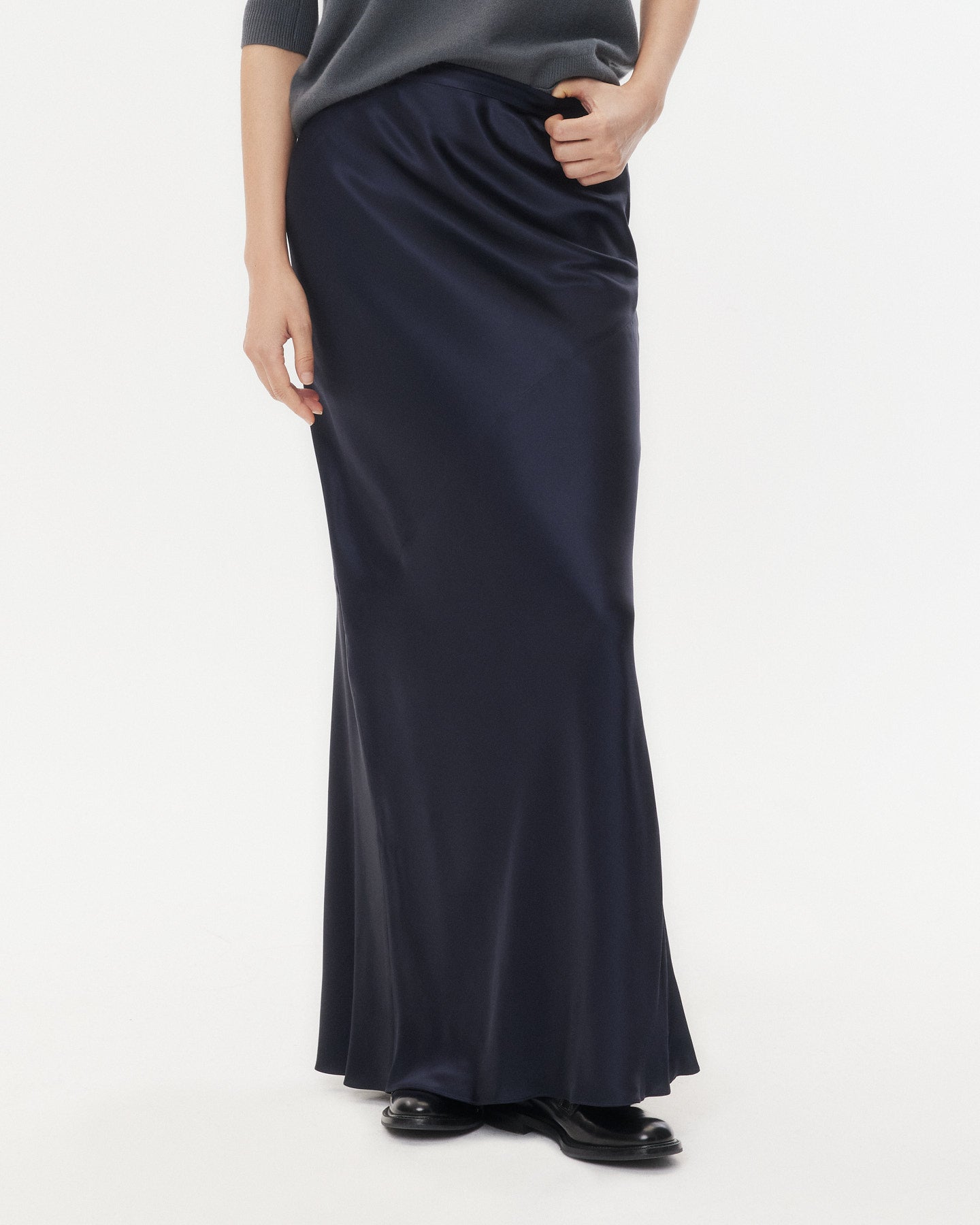 TWP Night sky My Endless Love Skirt in Hammered Viscose Satin view 4