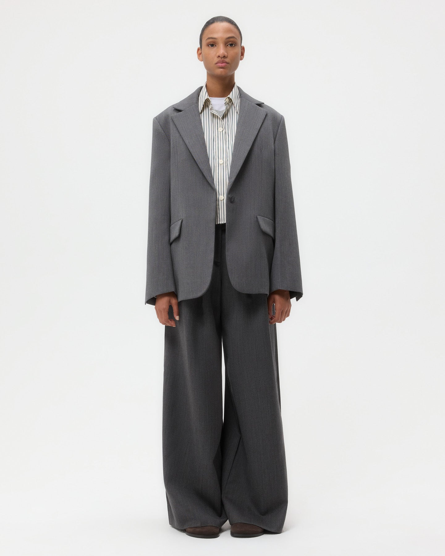 TWP Medium heather grey Jillian Blazer in Structured Wool Suiting view 2