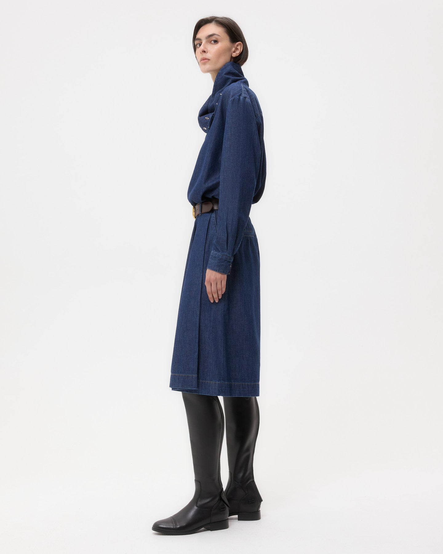 TWP Dark stone Steffens Short in Shirting Denim view 5
