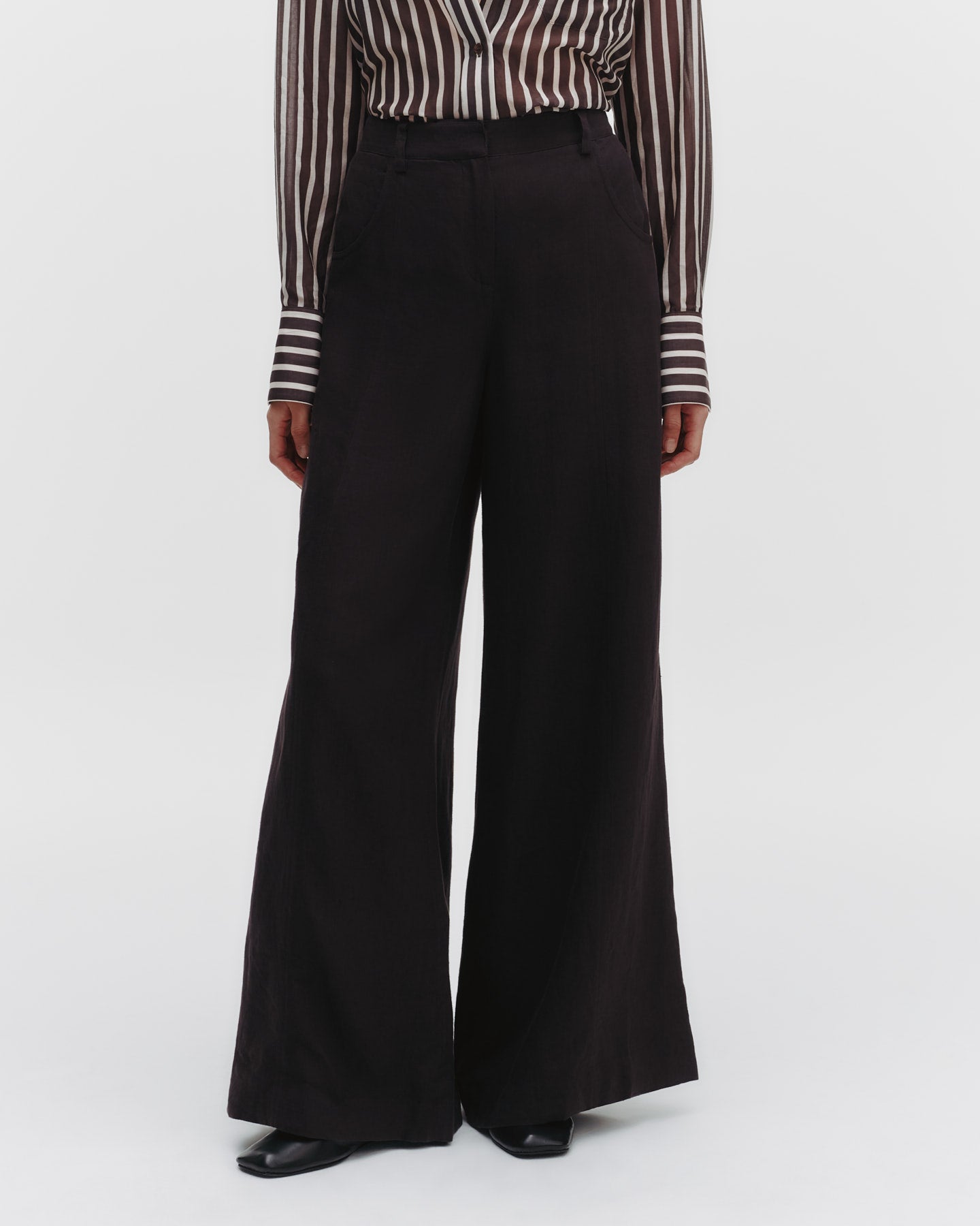 TWP Dark chocolate Dee&#39;s Trouser in Washed Linen view 3