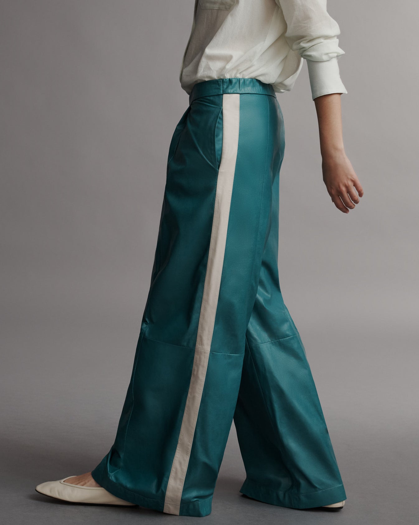 TWP Dakota green / creama Eva Pant with Tux Stripe in Paper Leather view 2
