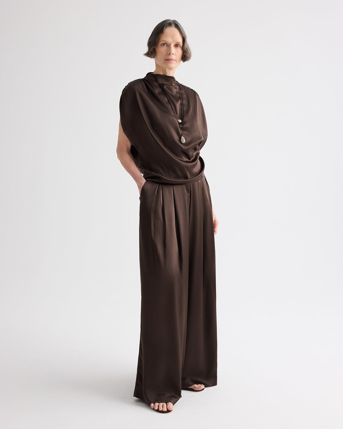 パンツ LIGHT MELTON WOOL NAVYPANTS 42,900 Ellie Navy Merino Wool Pants | Warm, Wide-Leg Wool Pants for Women