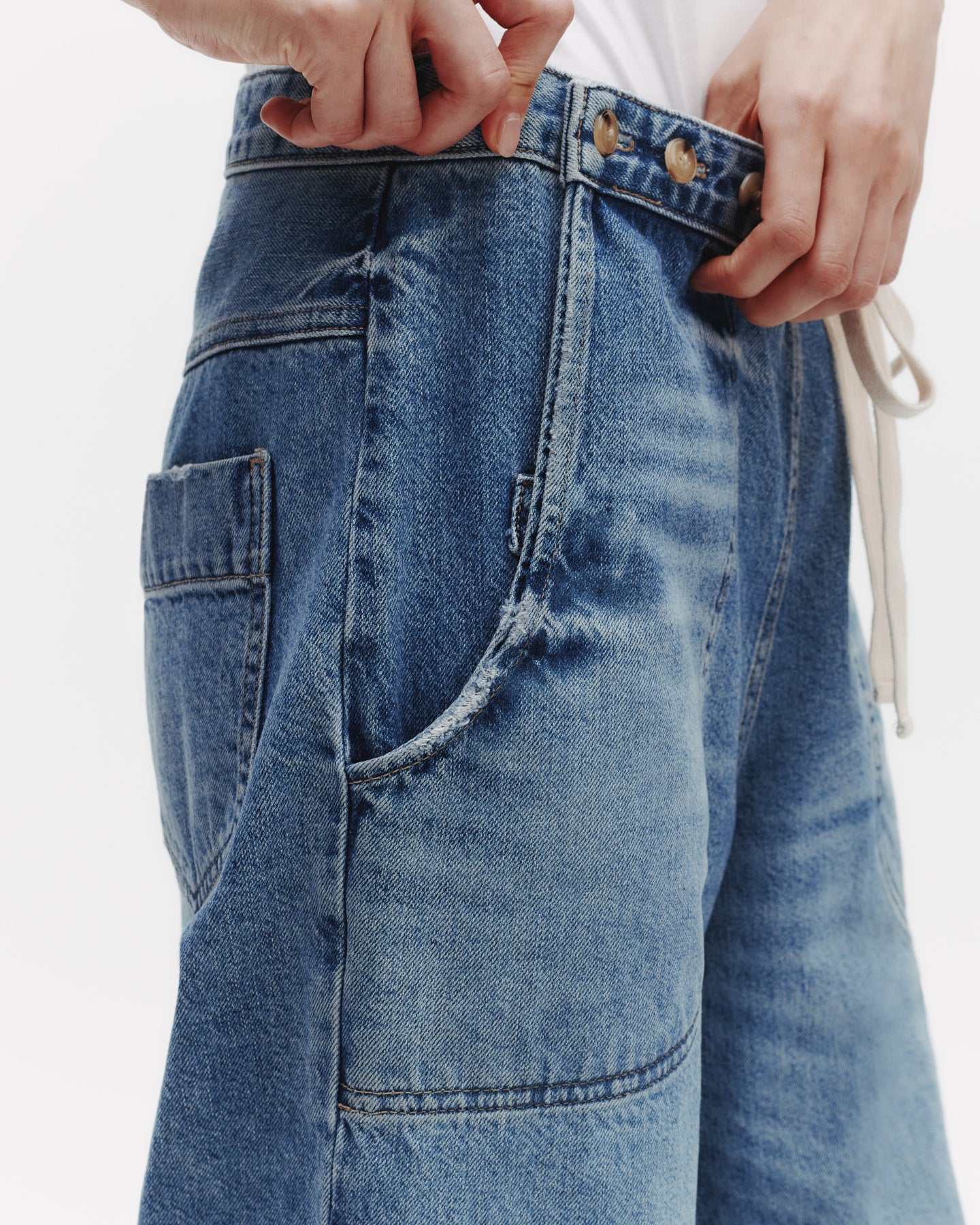 TWP Vintage wash Jetties Beach Jean in Vintage Wash Denim view 4