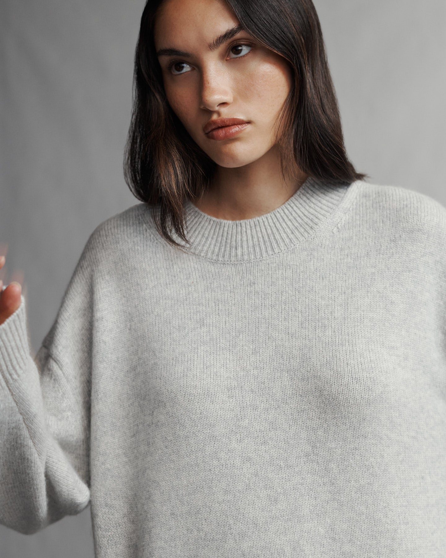 TWP Heather grey Boy Crewneck in Cashmere view 2
