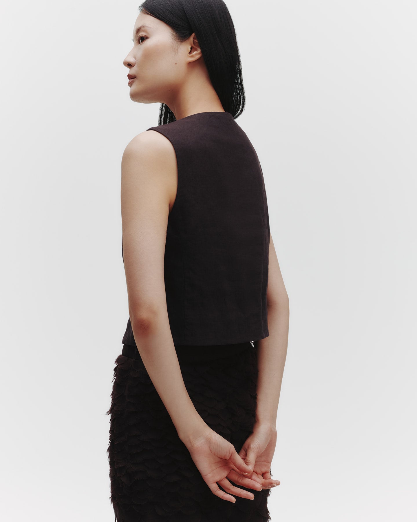 TWP Dark chocolate Kiki&#39;s Vest in Washed Linen view 4