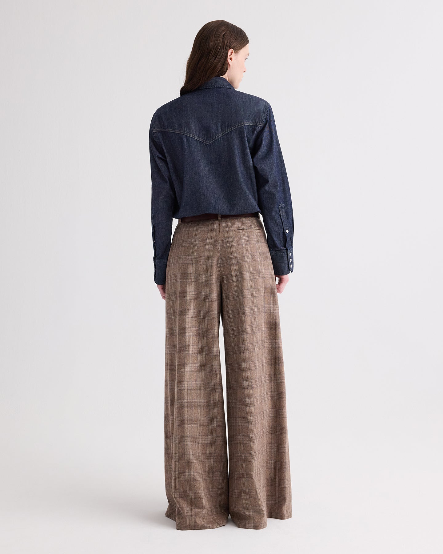 TWP Indigo resin Yellowstone in Denim Shirting view 4