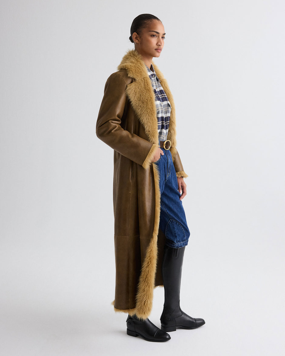TWP Toasted coconut Reversible Long Aspen Jacket in Shearling view 4
