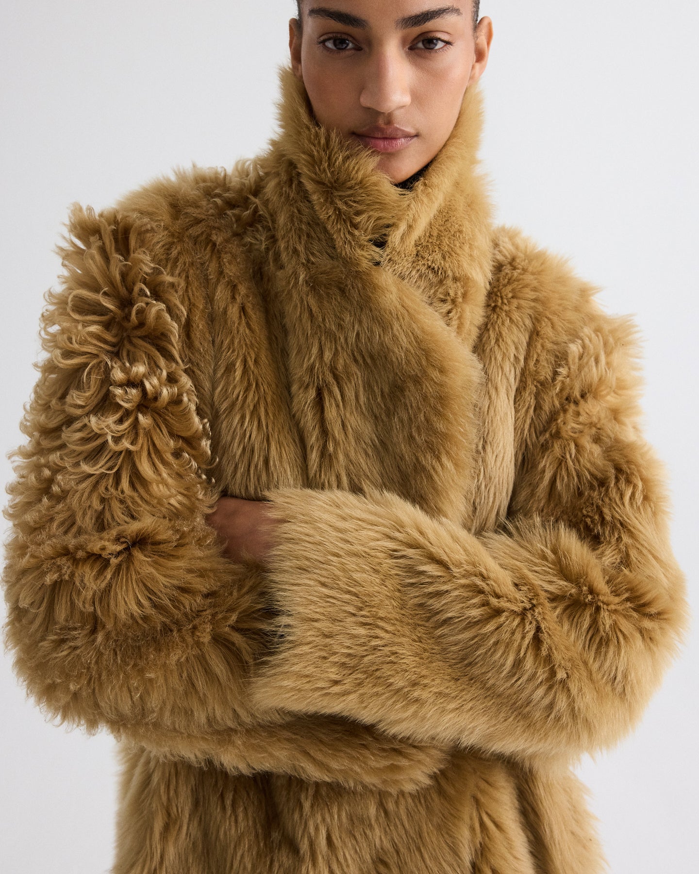 TWP Toasted coconut Reversible Long Aspen Jacket in Shearling view 4