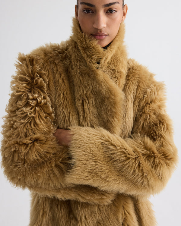 TWP Toasted coconut Reversible Long Aspen Jacket in Shearling view 4