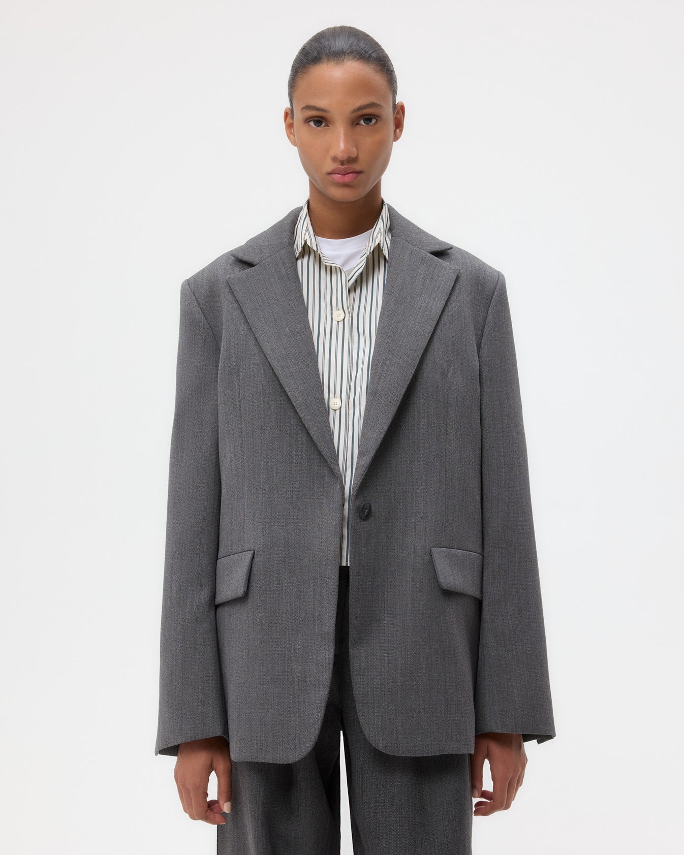 TWP Medium heather grey Jillian Blazer in Structured Wool Suiting view 1