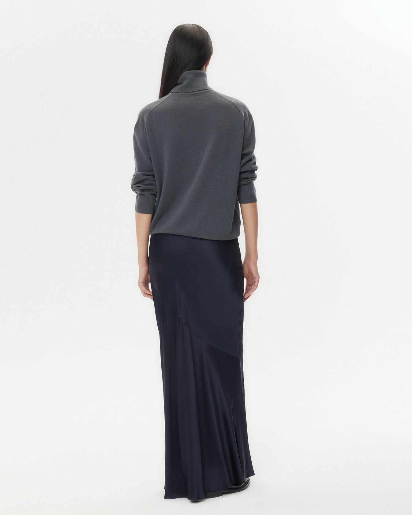 TWP Flat charcoal Easy T Neck Sweater in Cashmere view 4