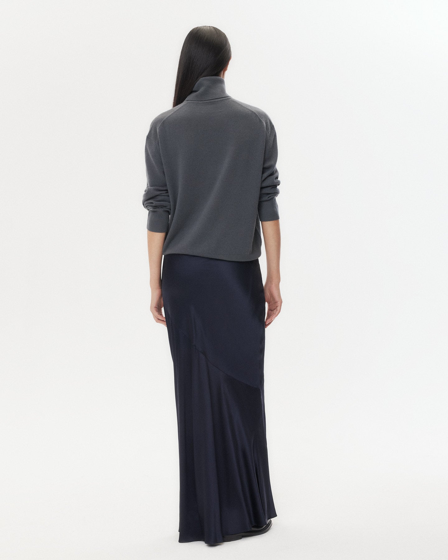 TWP Flat charcoal Easy T Neck Sweater in Cashmere view 4
