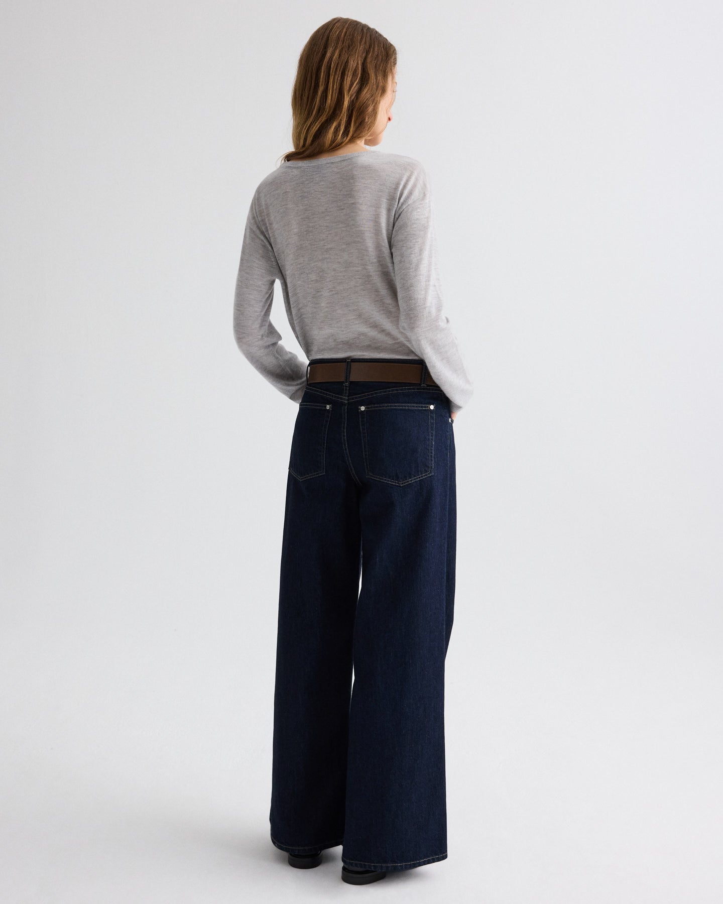 TWP Light heather grey Long Sleeve True Crewneck in Superfine Cashmere view 5