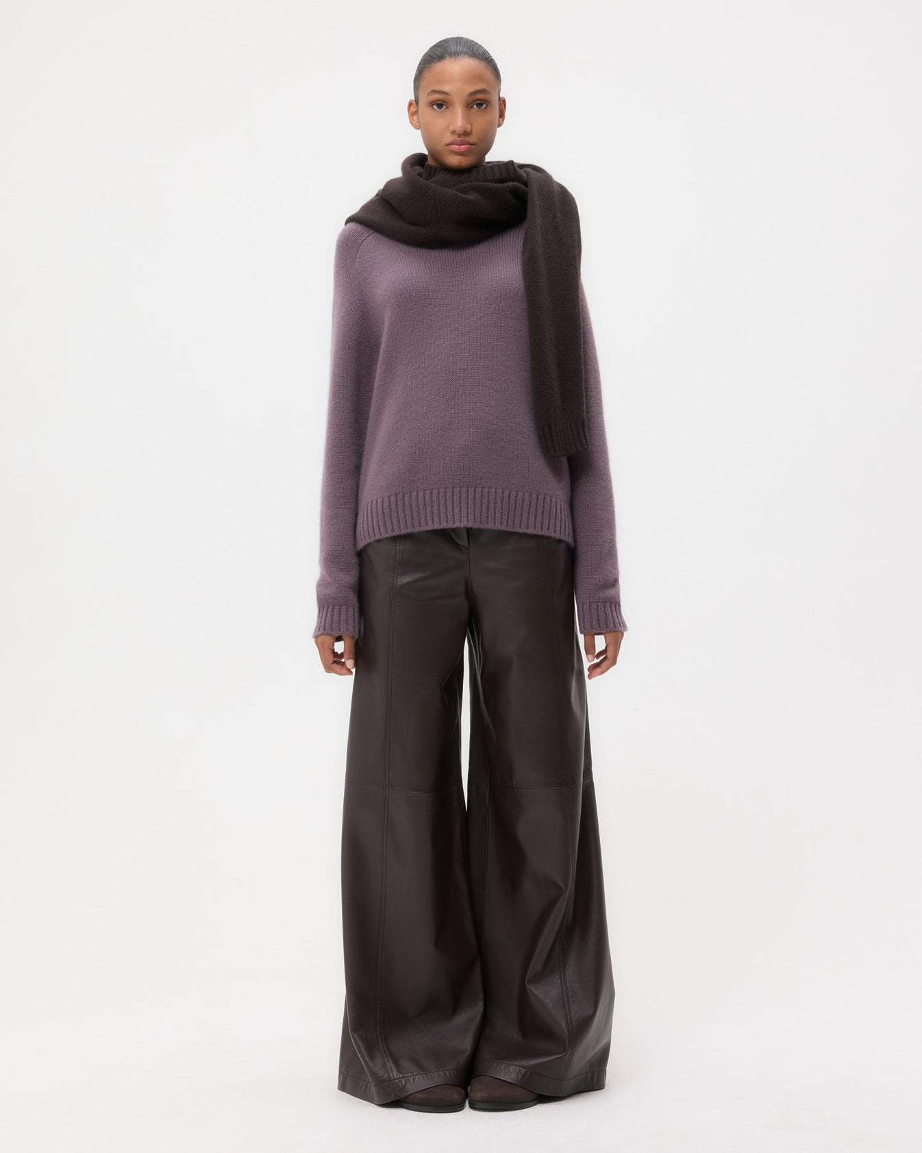TWP Smoked lavender New Jill Crewneck in Cashmere view 6