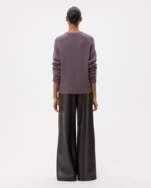 TWP Smoked lavender New Jill Crewneck in Cashmere view 5