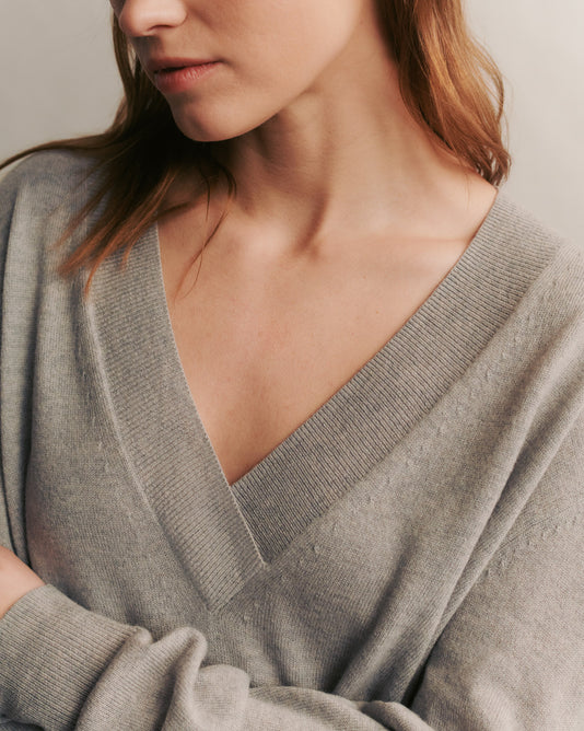 TWP Light heather grey Deep V Sweater in Cashmere view 1