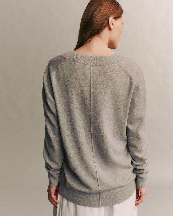 TWP Light heather grey Deep V Sweater in Cashmere view 5