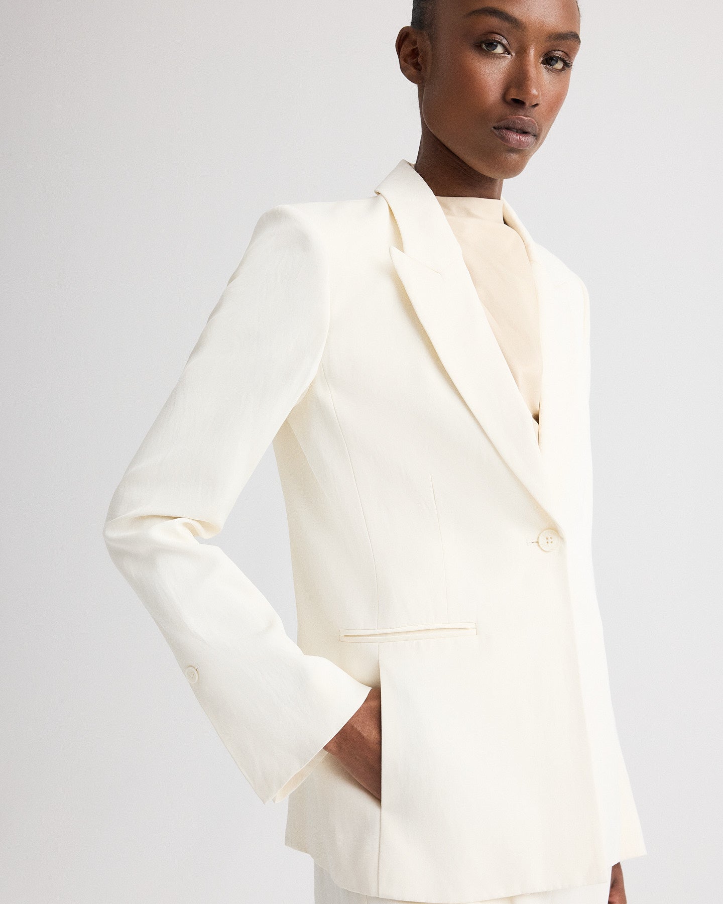 Bone Her Fit Blazer in Coated Viscose Linen | TWP