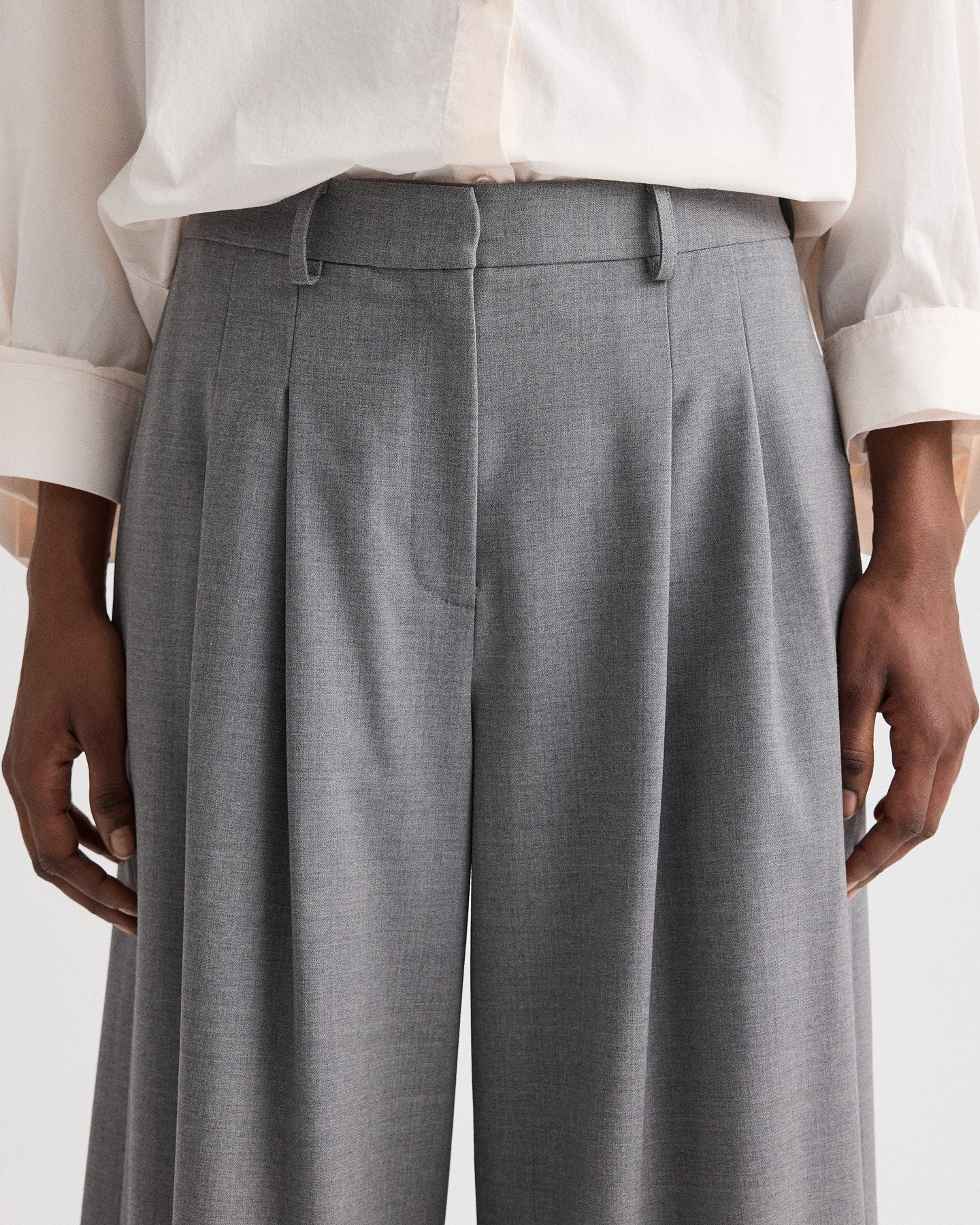 Medium heather grey Avery Pant in Soft Finish Stretch Wool | TWP