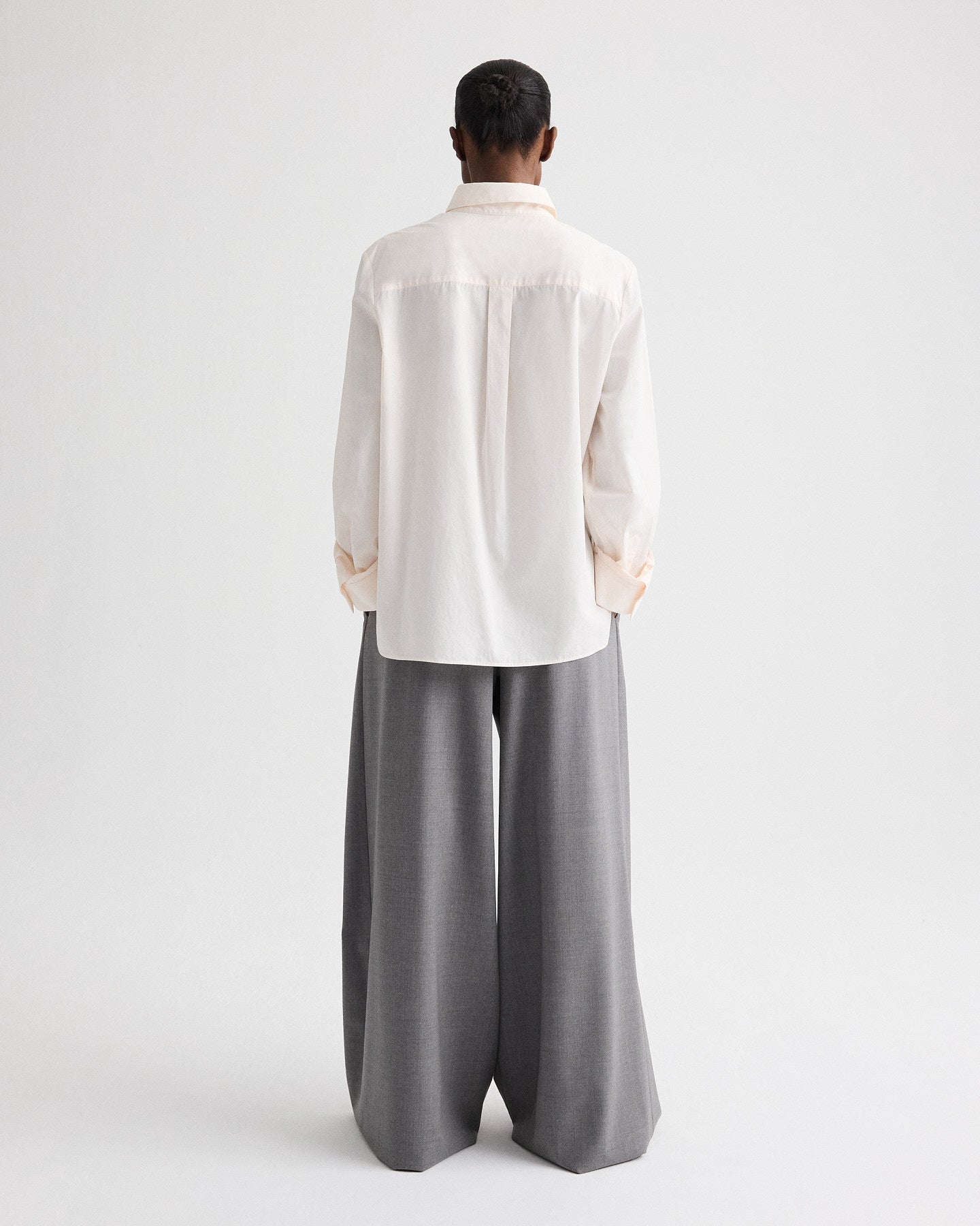 Medium heather grey Avery Pant in Soft Finish Stretch Wool | TWP